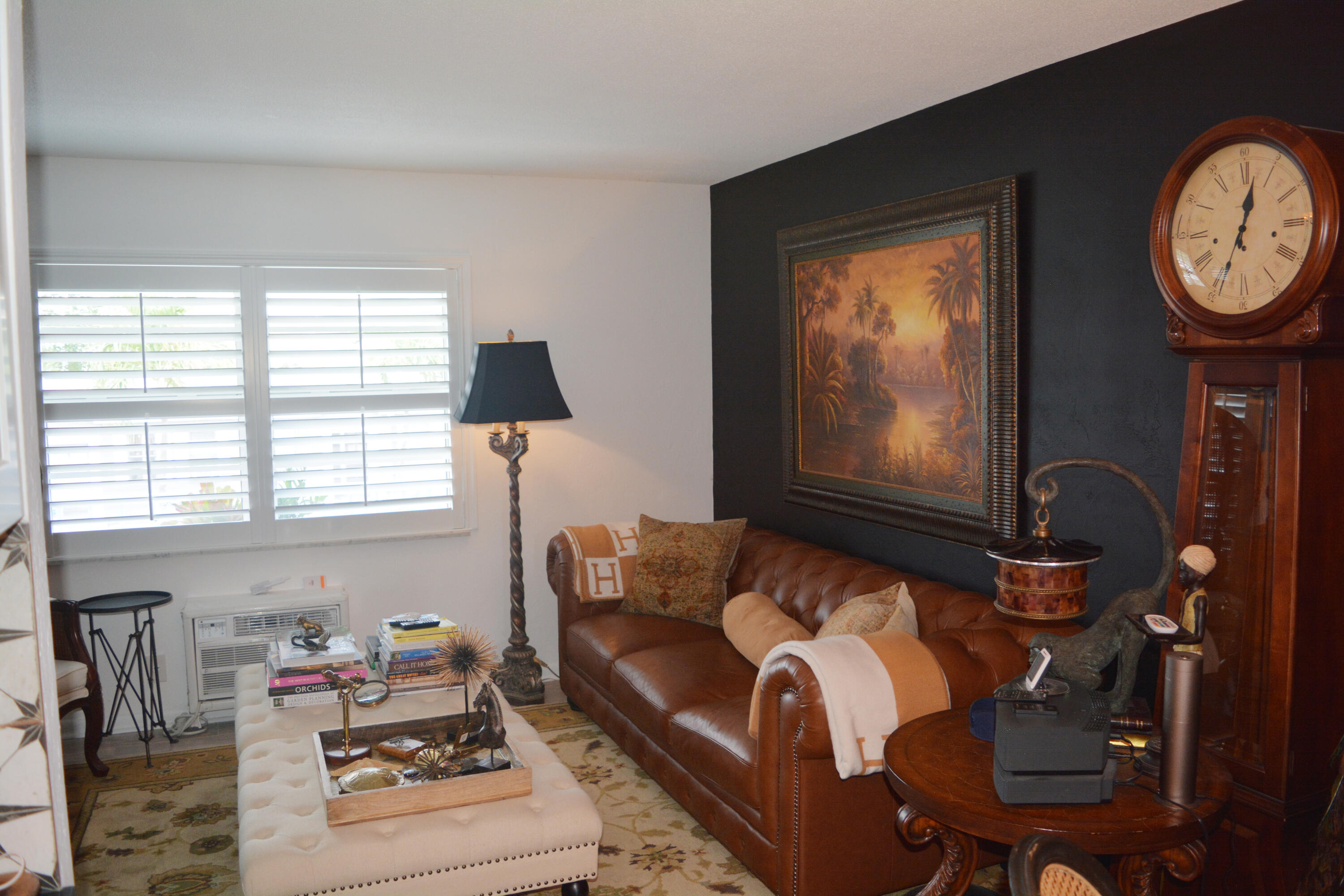 HOVIANNA APTS CONDO - Residential