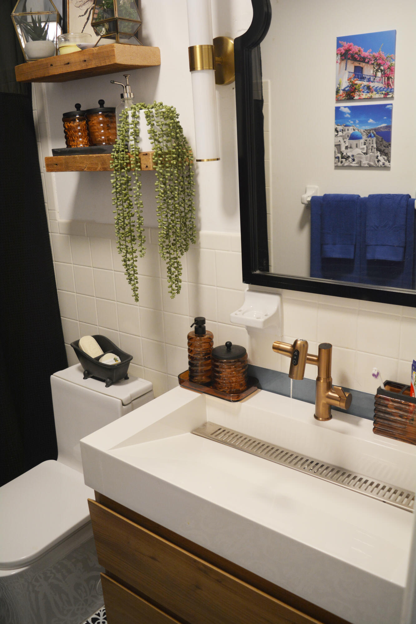 HOVIANNA APTS CONDO - Residential