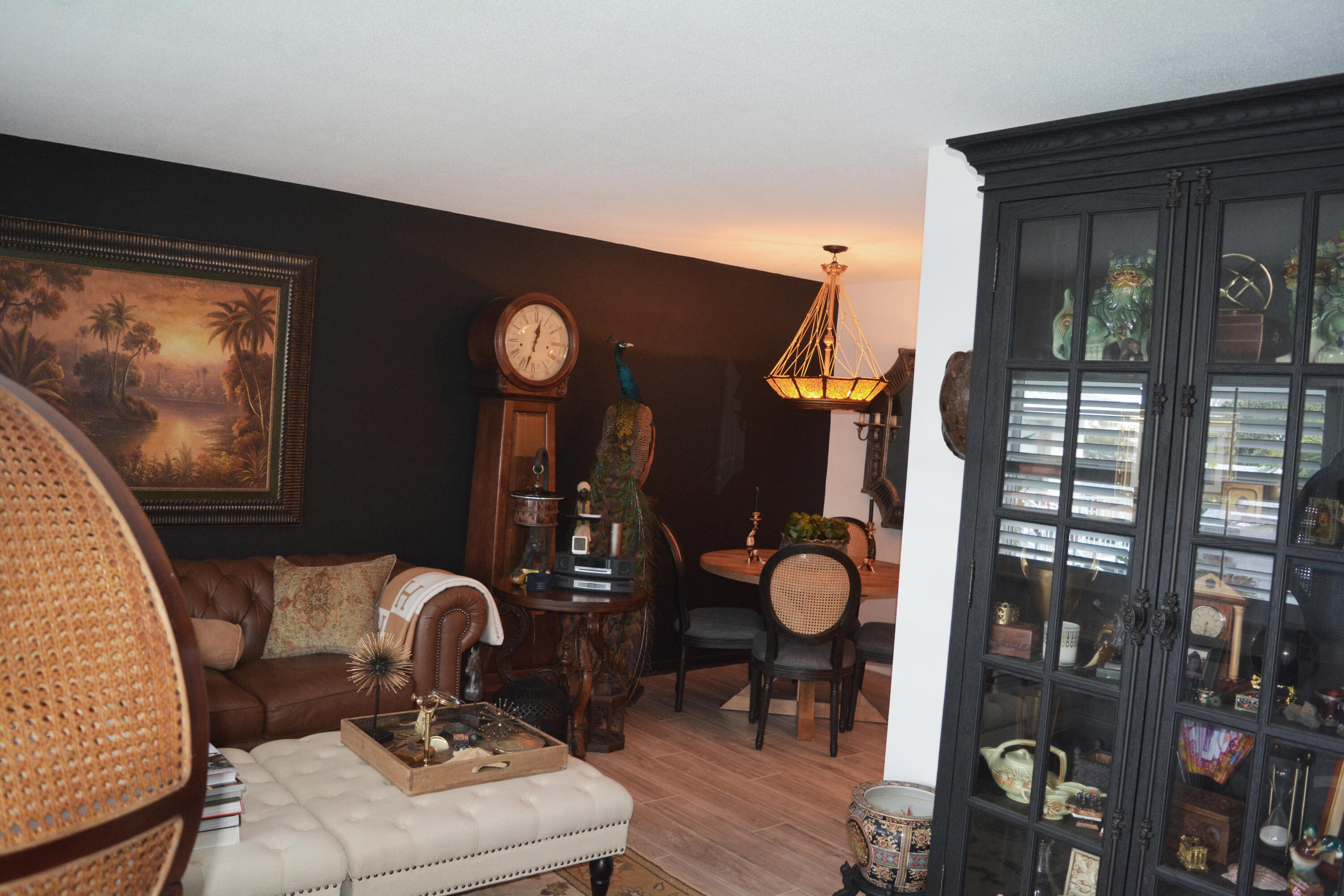 HOVIANNA APTS CONDO - Residential