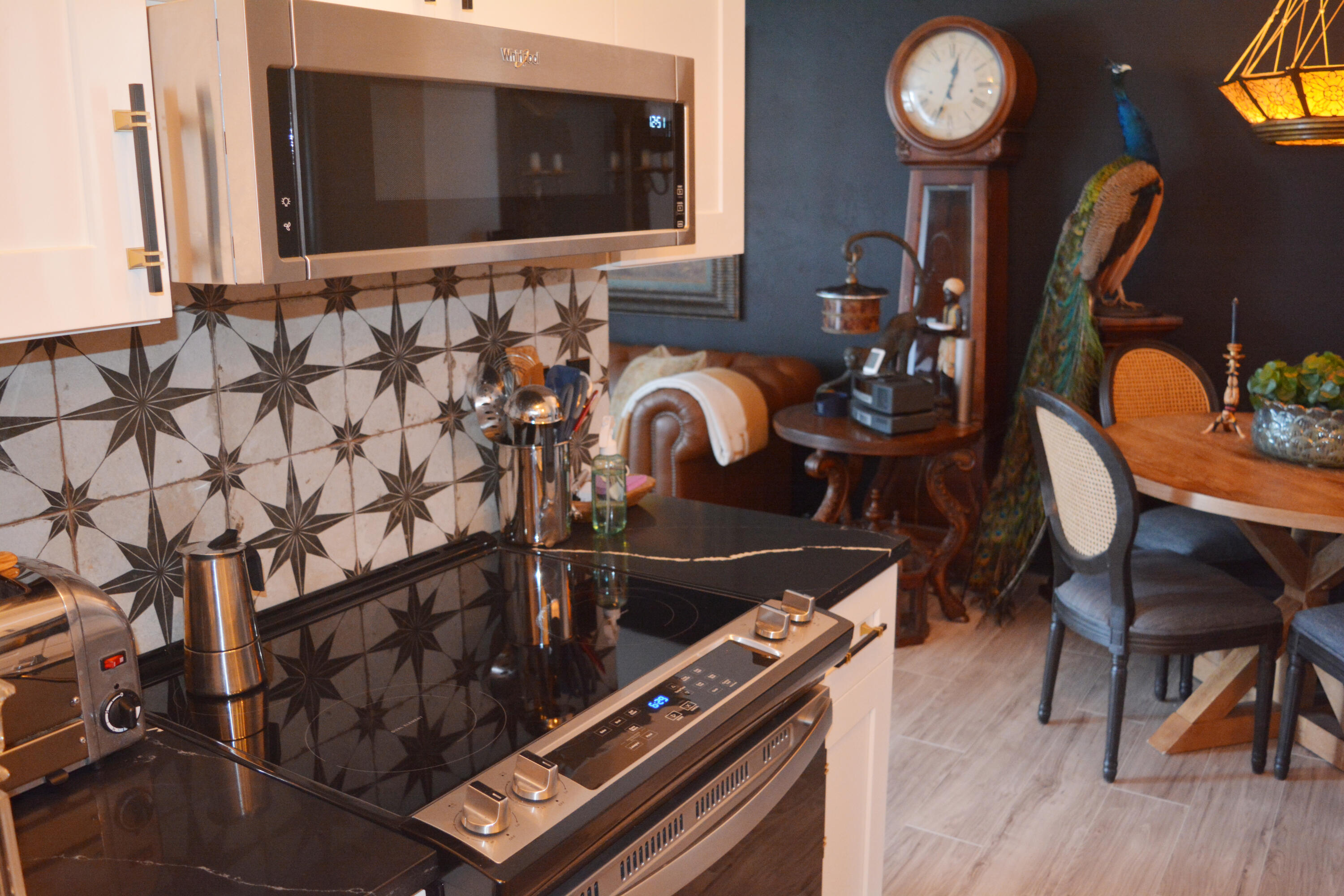 HOVIANNA APTS CONDO - Residential