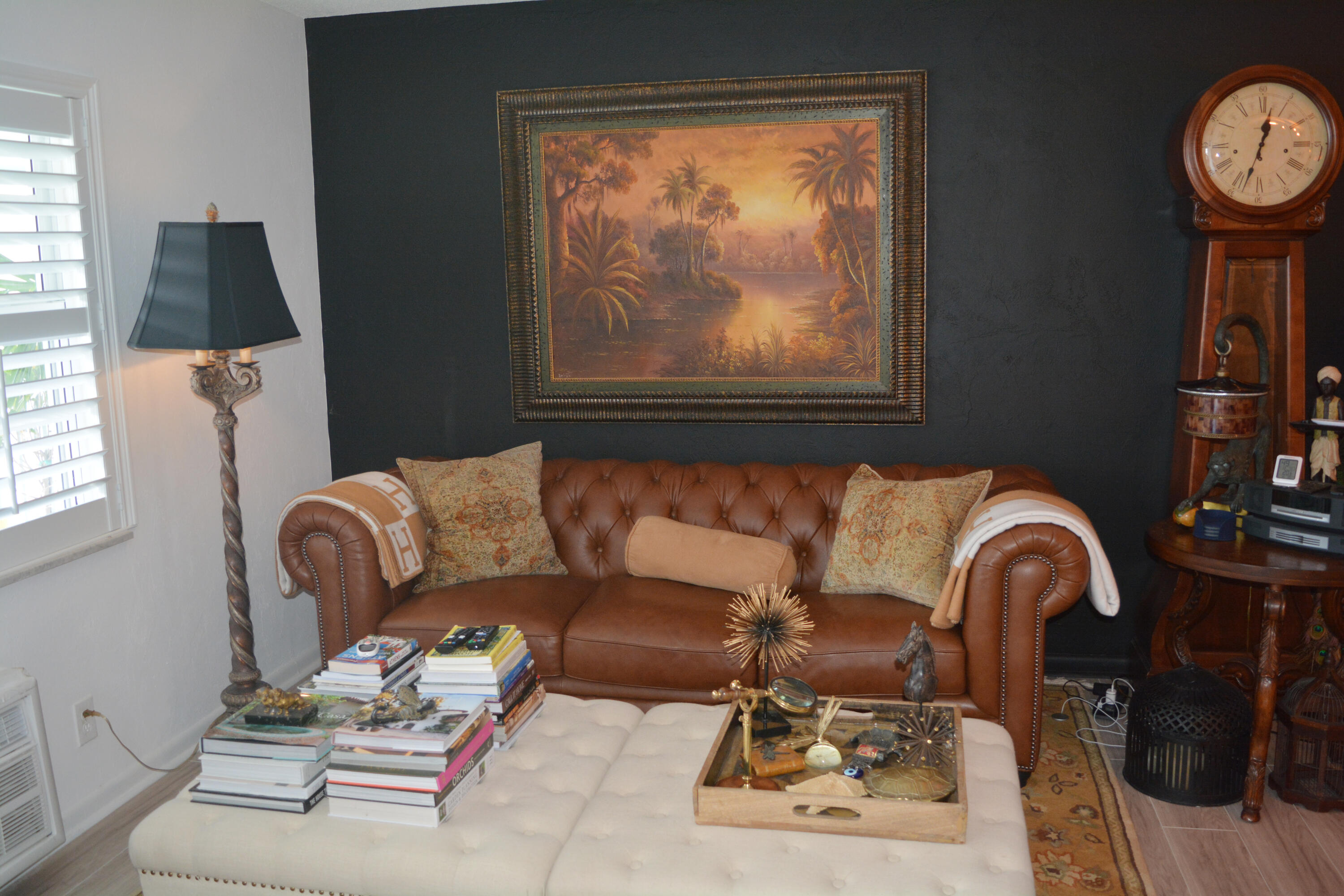 HOVIANNA APTS CONDO - Residential