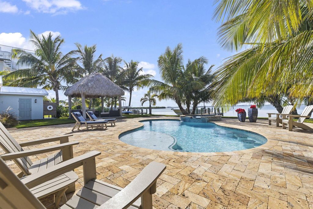 Photo of 1713 Bayshore Drive, Fort Pierce, FL 34949 (MLS # R10935636)