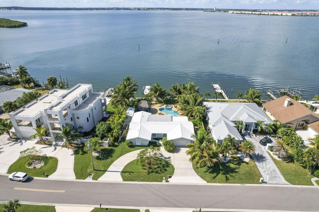 Photo of 1713 Bayshore Drive, Fort Pierce, FL 34949 (MLS # R10935636)