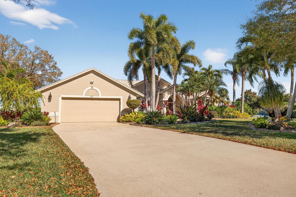 Photo of 411 SW Thistle Trail, Port Saint Lucie, FL 34953 (MLS # R11158649)
