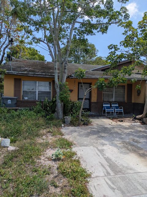 3900 Kenas Street West Palm Beach FL 33403
