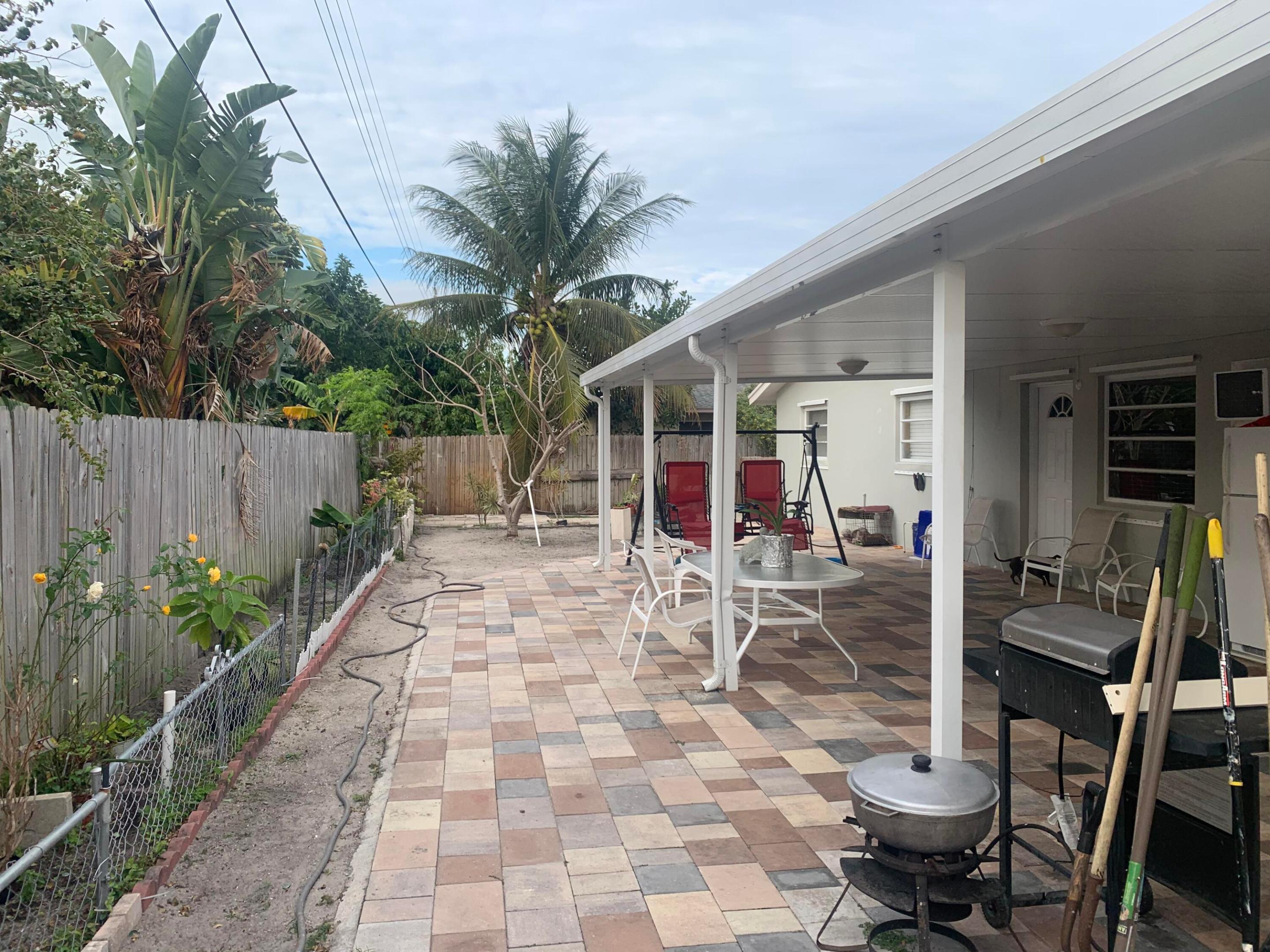 WYNNEWOOD ACRES 4 - Residential