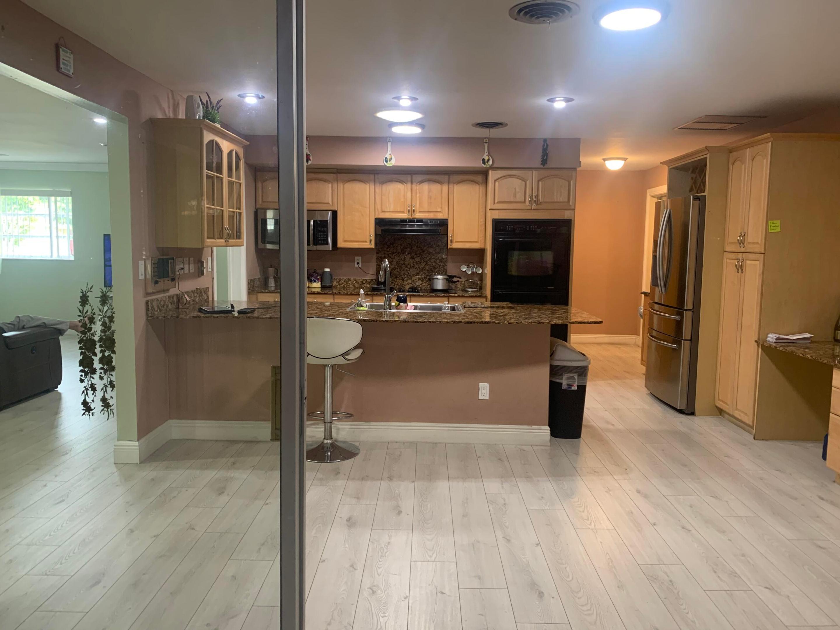 WYNNEWOOD ACRES 4 - Residential