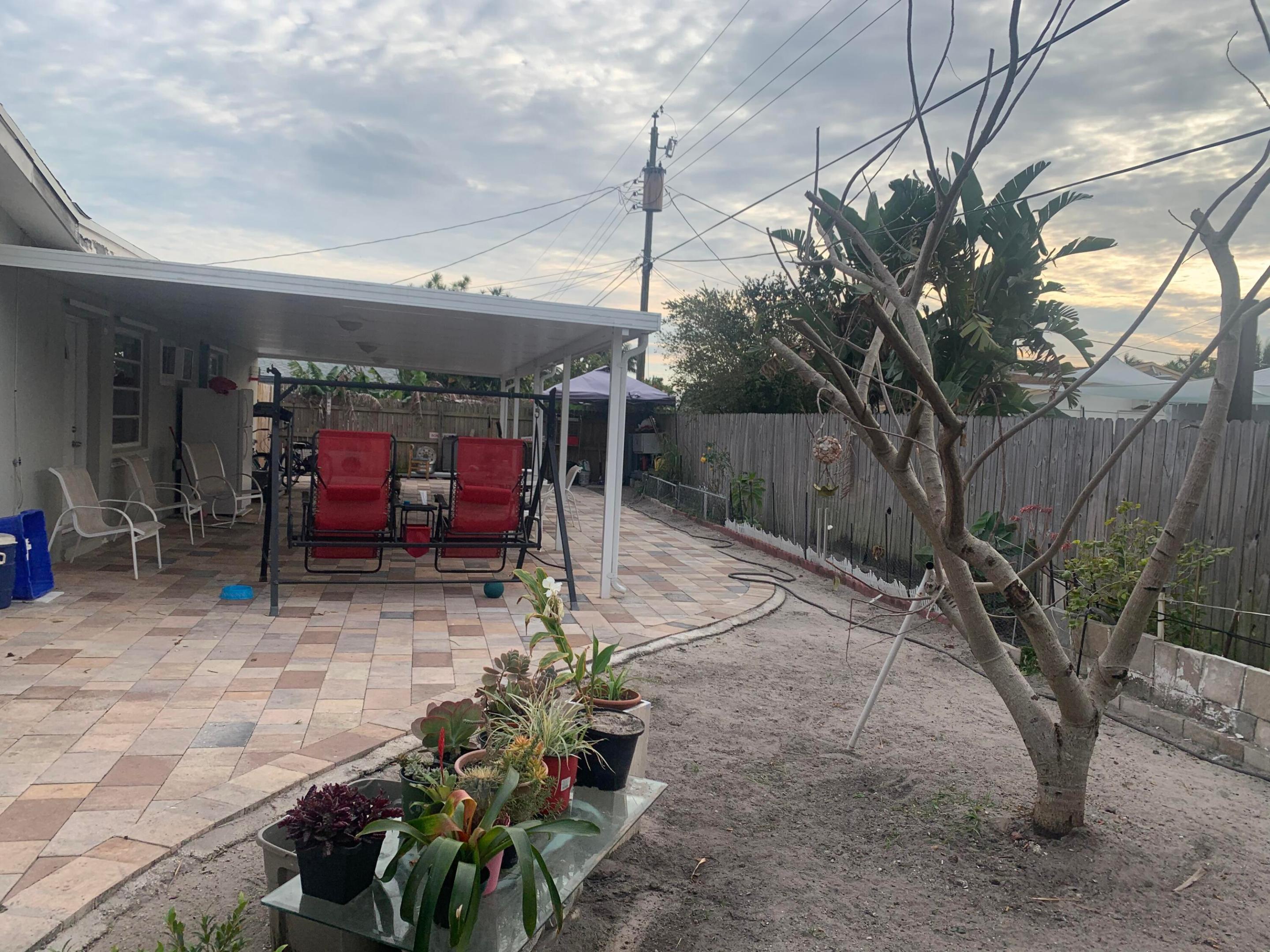 WYNNEWOOD ACRES 4 - Residential