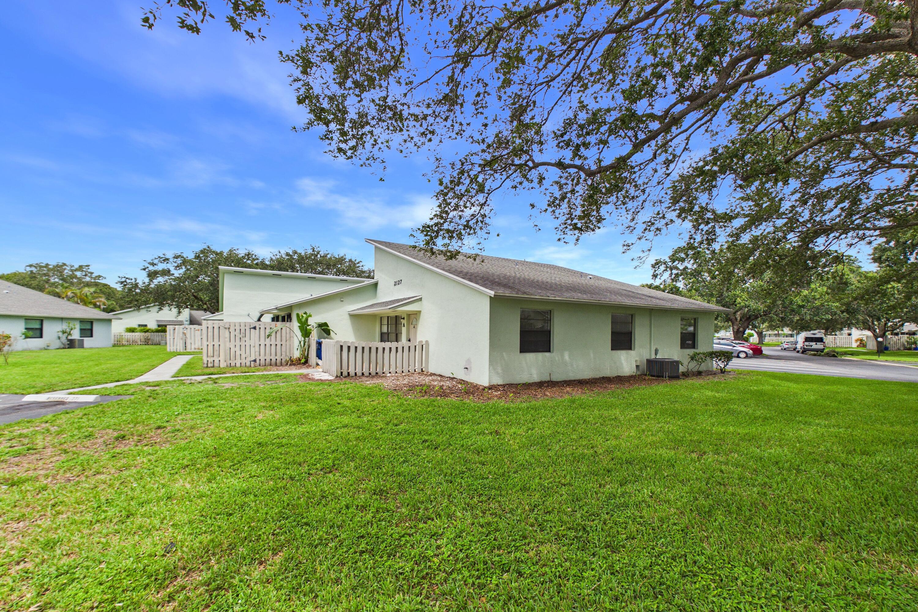 431 JUPITER LAKES Boulevard 2127A