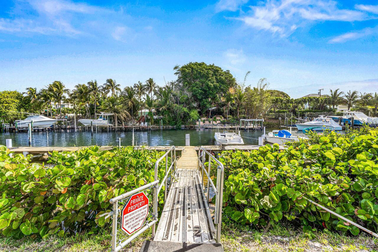 RIVER KEY CONDO - Residential