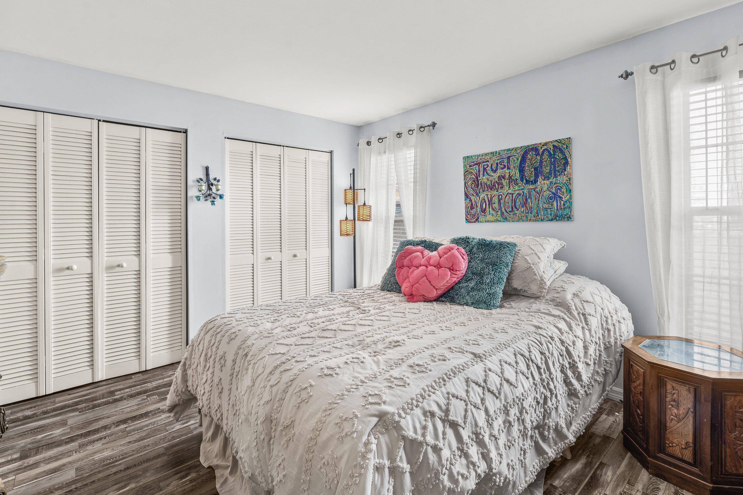 RIVER KEY CONDO - Residential