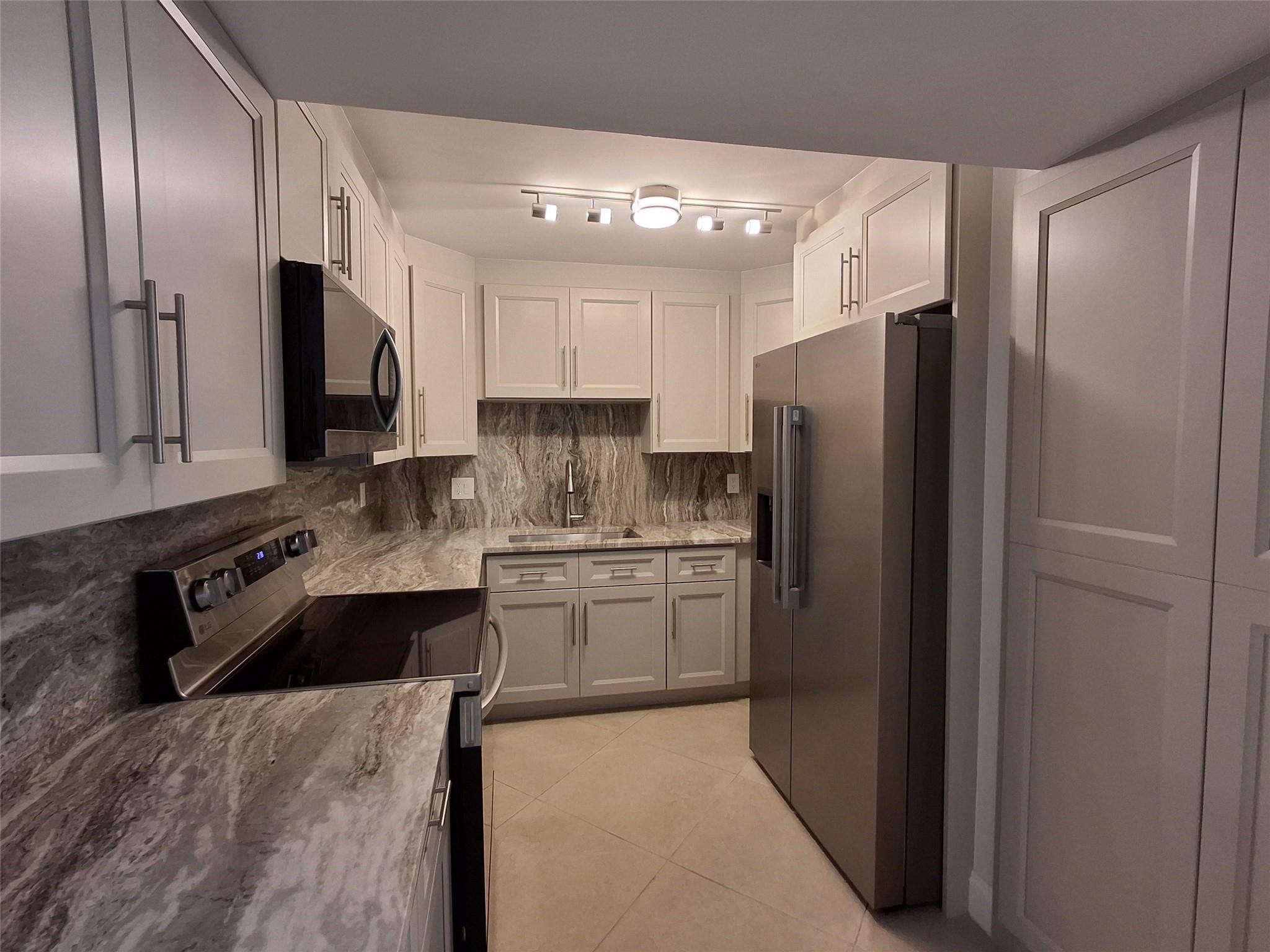 Ramblewood Court - Residential Lease