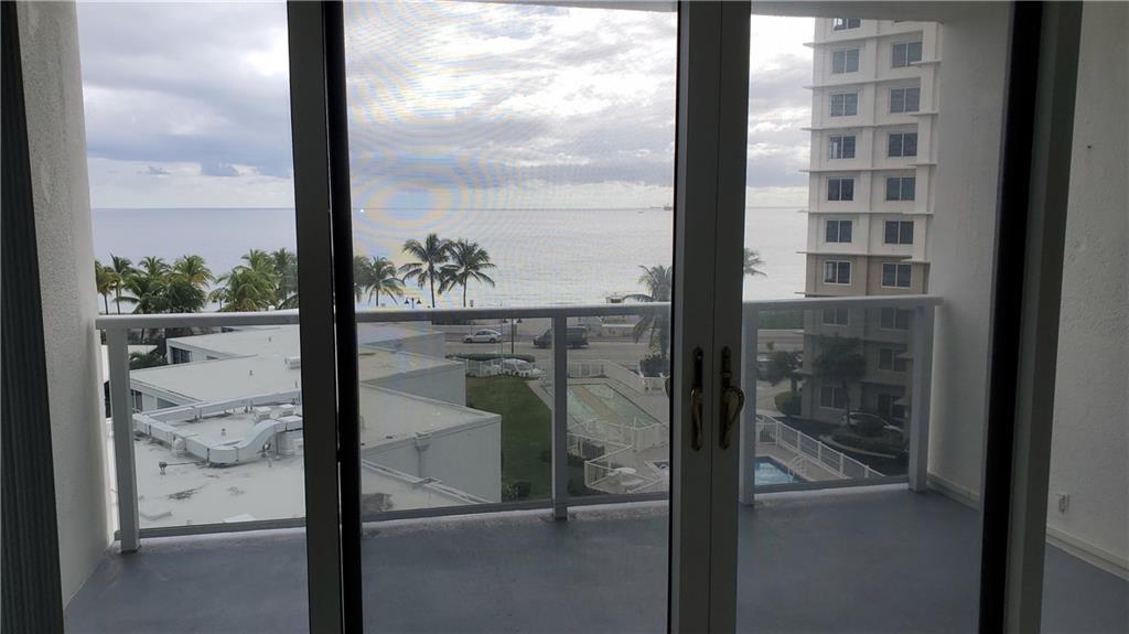 1200 Club - Residential