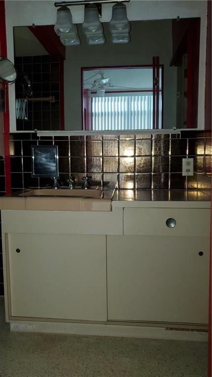 1200 Club - Residential