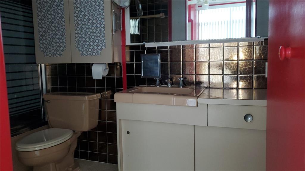 1200 Club - Residential