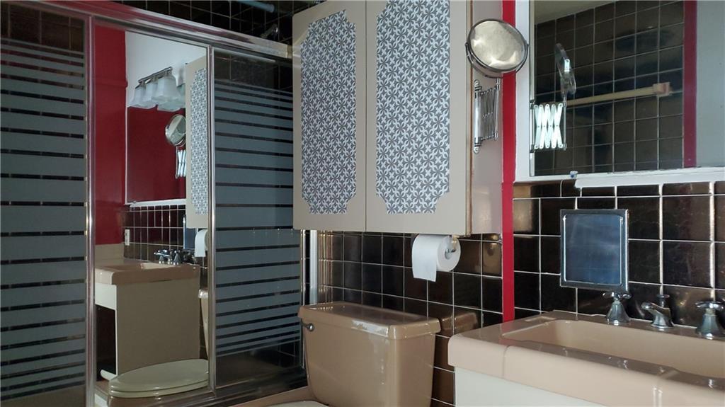 1200 Club - Residential