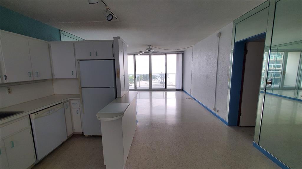 1200 Club - Residential