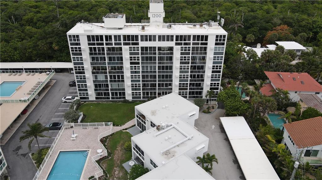 1200 Club - Residential