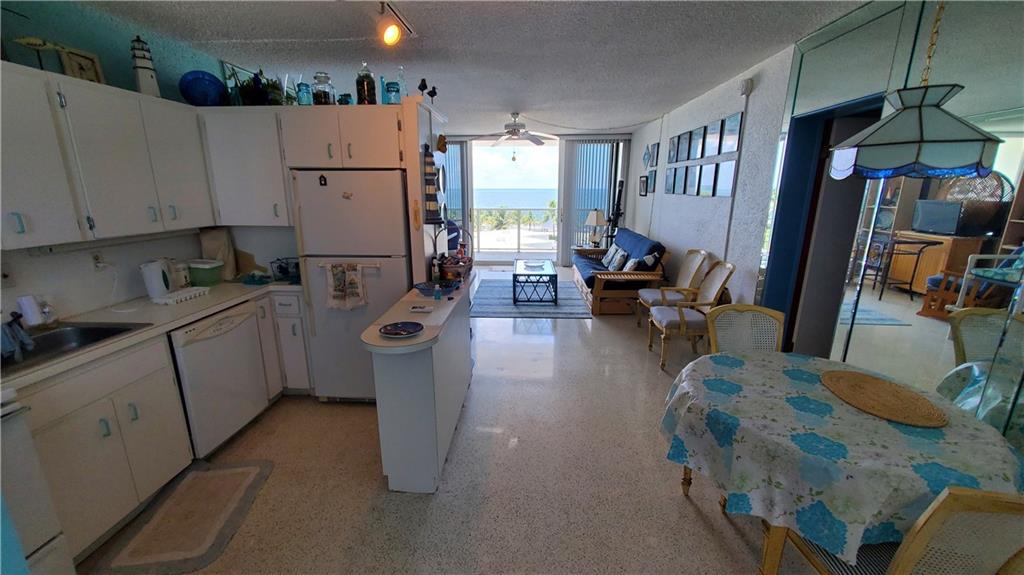 1200 Club - Residential