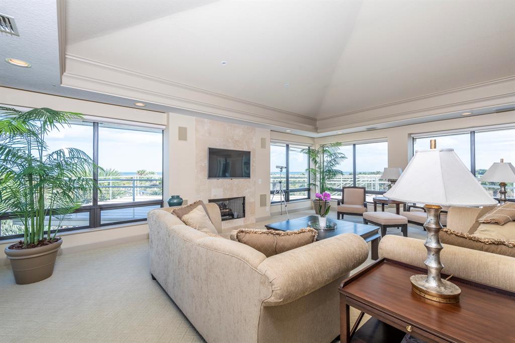 CORONADO SHORES UNIT 5 RE - Residential