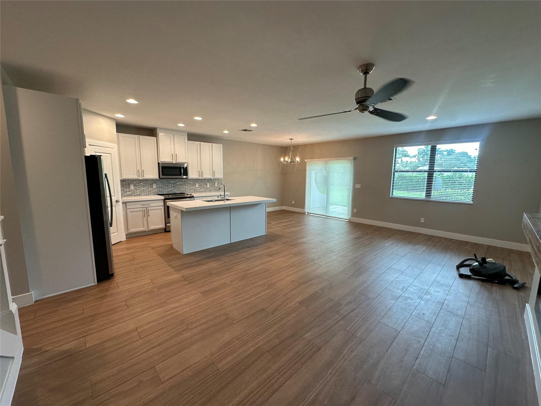 Aqua Bella - Residential Lease