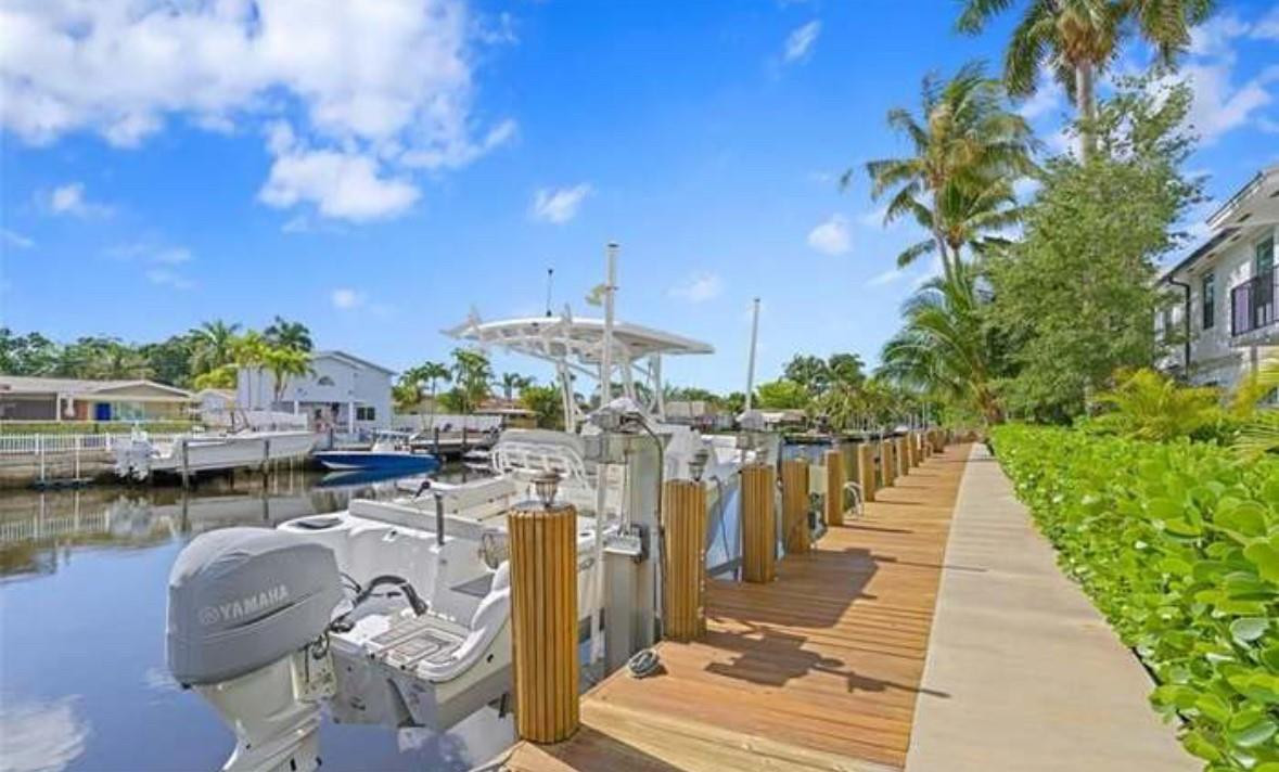 Aqua Bella - Residential Lease