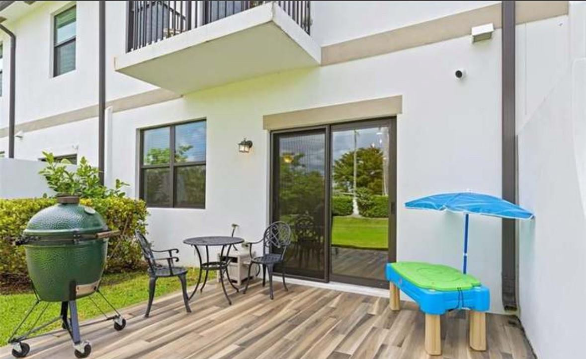 Aqua Bella - Residential Lease