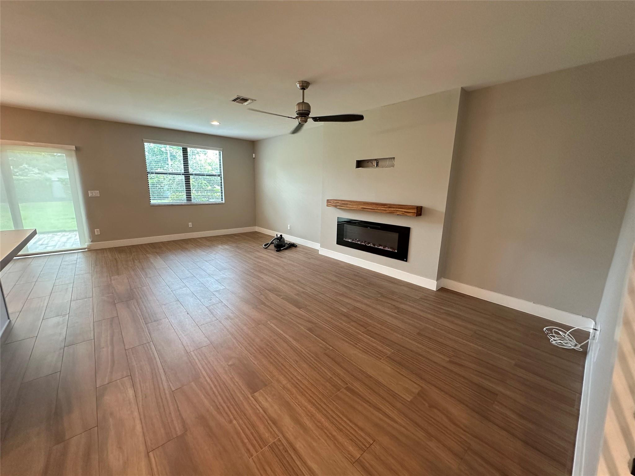 Aqua Bella - Residential Lease