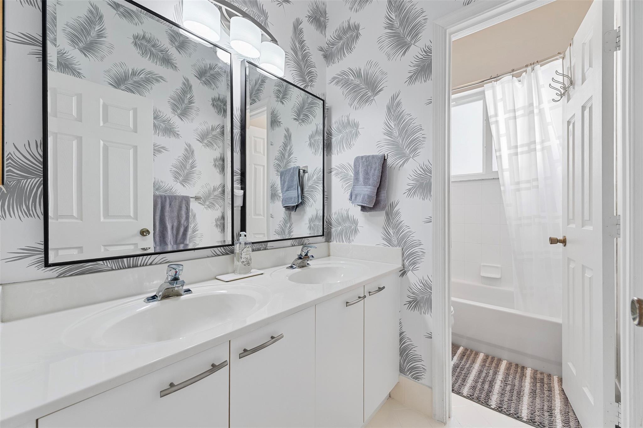 Riviera Isles II 170-53 B - Residential