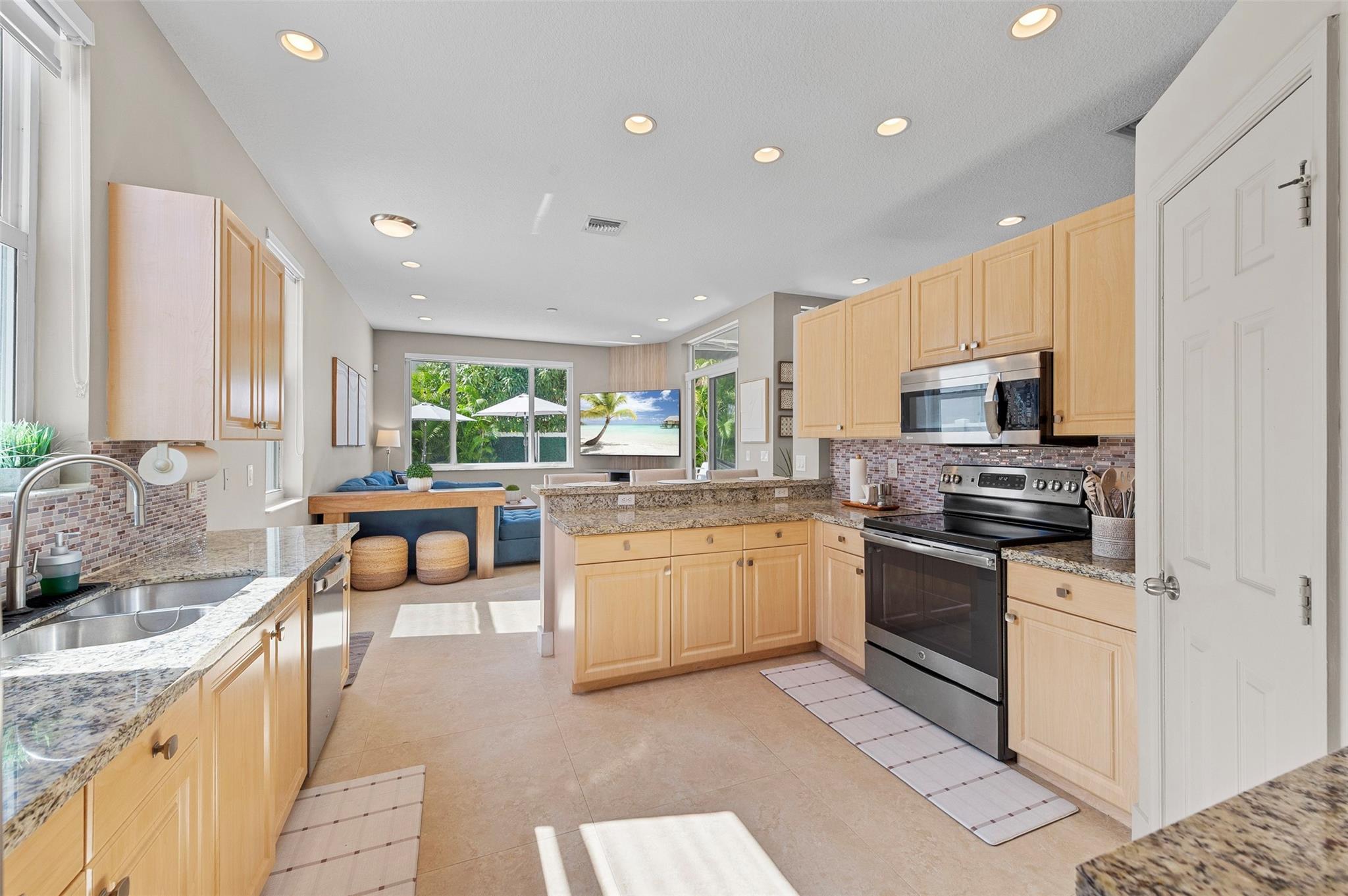 Riviera Isles II 170-53 B - Residential