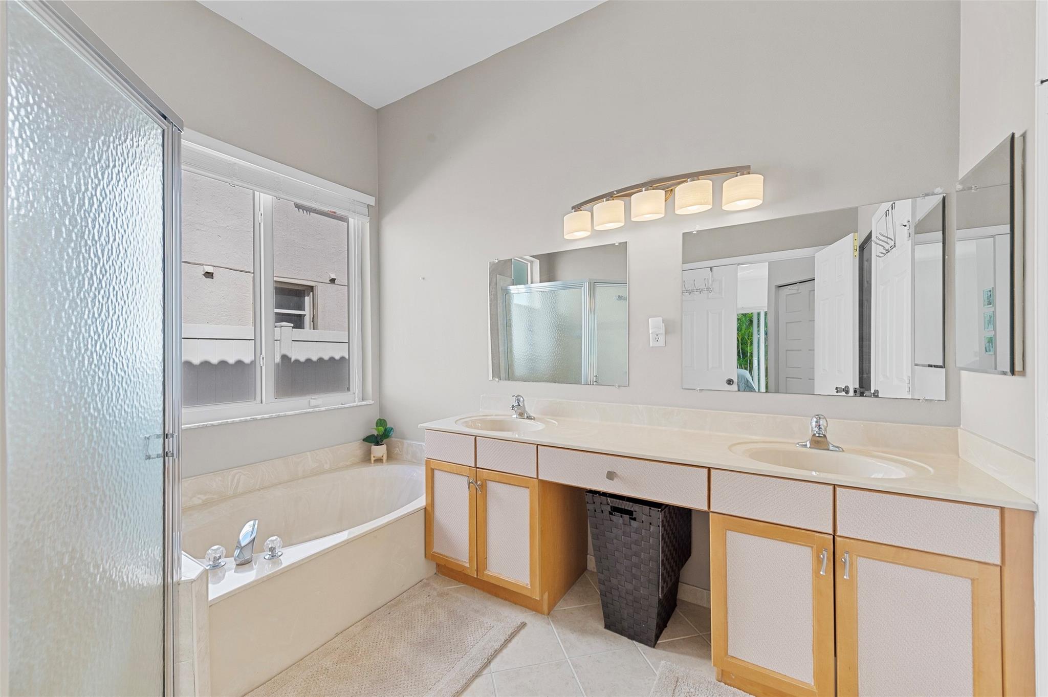 Riviera Isles II 170-53 B - Residential