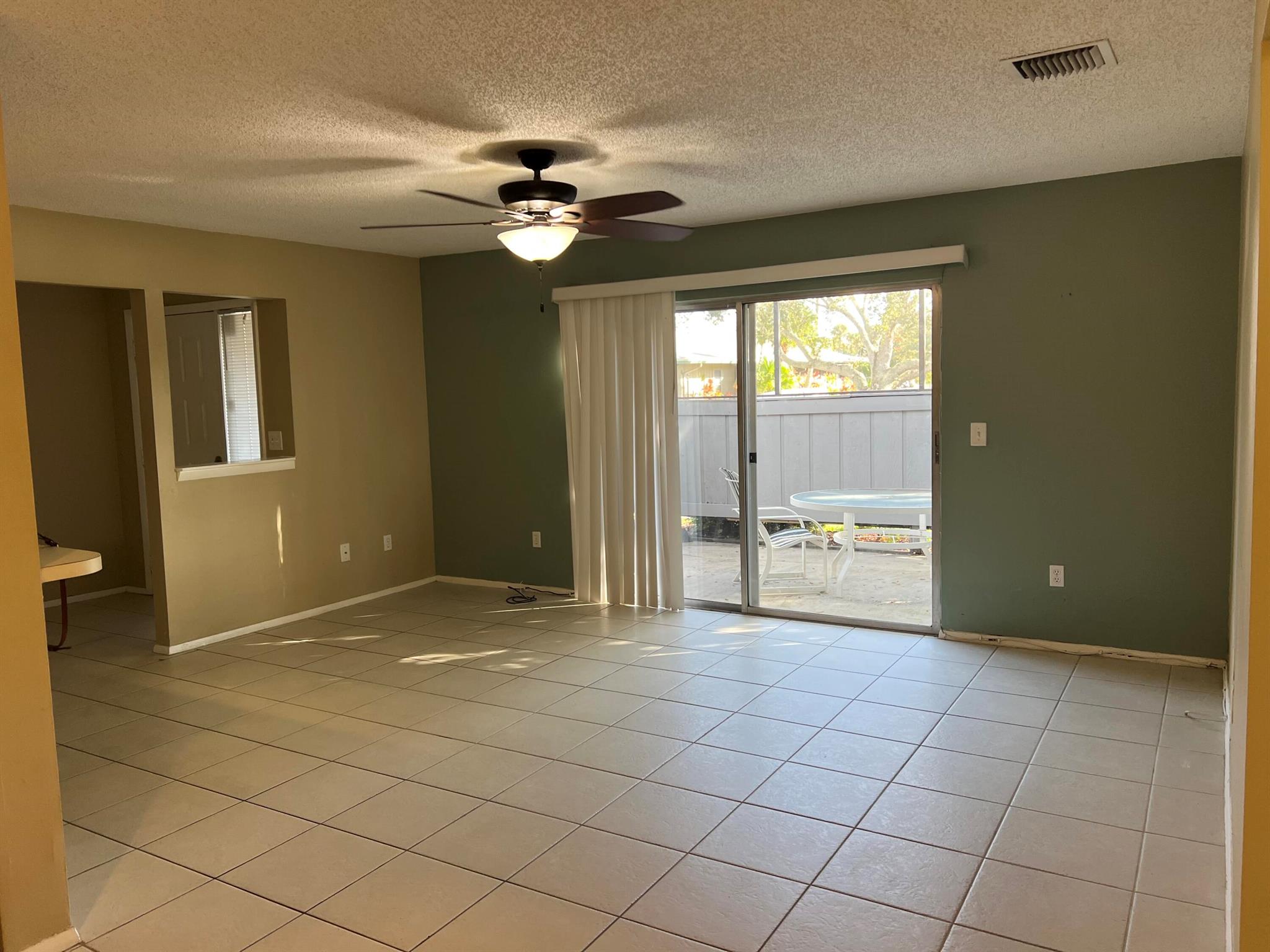 CINNAMON TREE - Residential