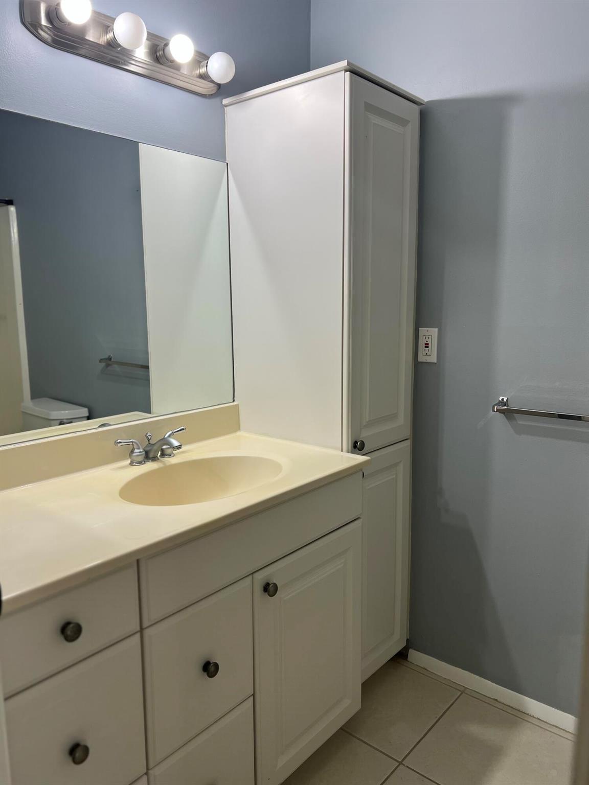 CINNAMON TREE - Residential