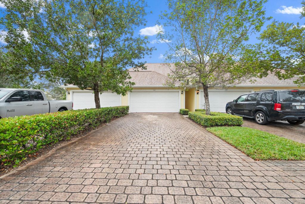Photo of 152 Poinciana Drive, Jupiter, FL 33458 (MLS # R11166502)