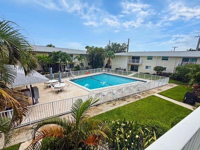 Photo of 809 HUMMINGBIRD Way #7C, North Palm Beach, FL 33408 (MLS # B26057225)