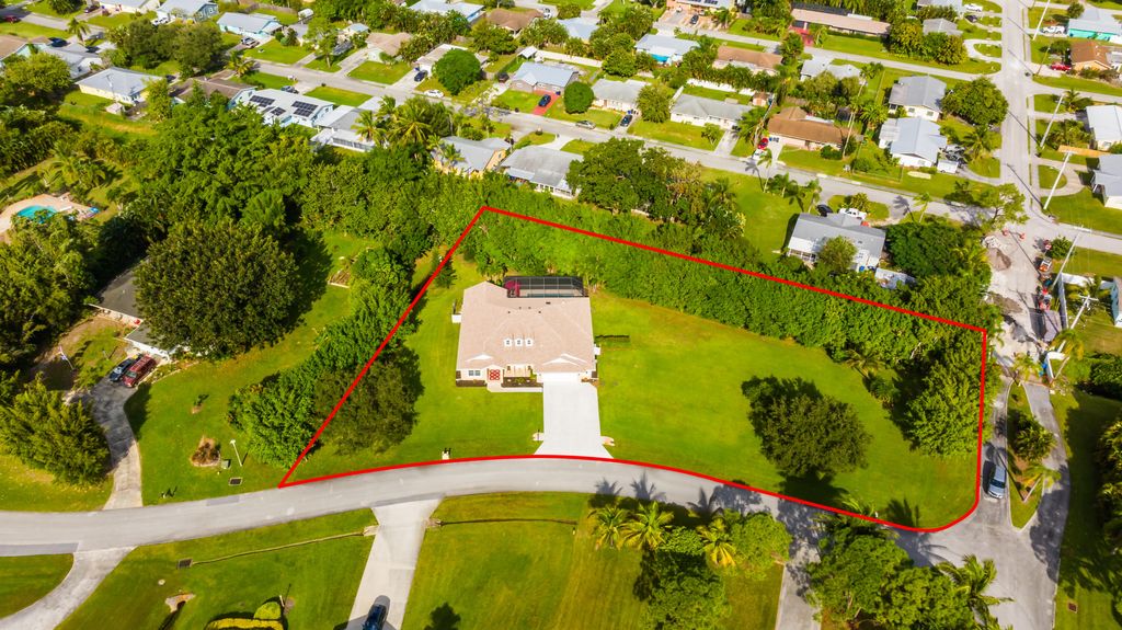 Photo of 5400 SE Sterling Circle, Stuart, FL 34997 (MLS # R10931280)