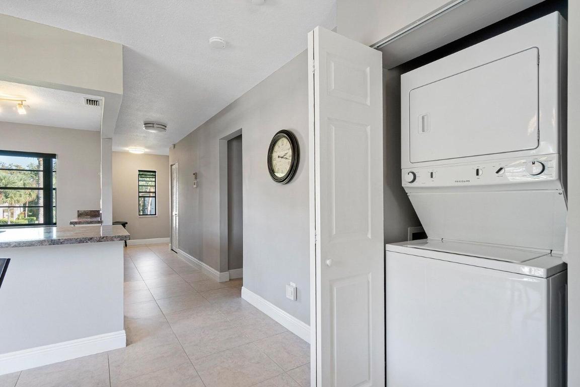 GLADES OF BOCA LAGO CONDO - Residential