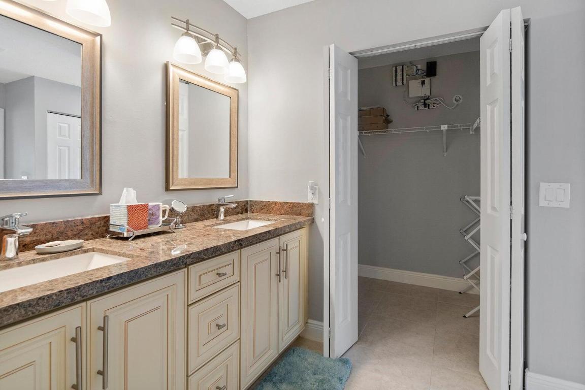 GLADES OF BOCA LAGO CONDO - Residential