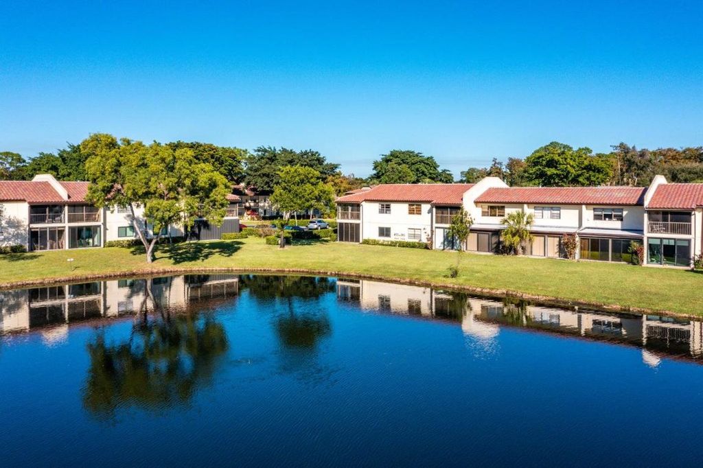 Photo of 21863 Arriba Real Real #8-k, Boca Raton, FL 33433 (MLS # R11156830)