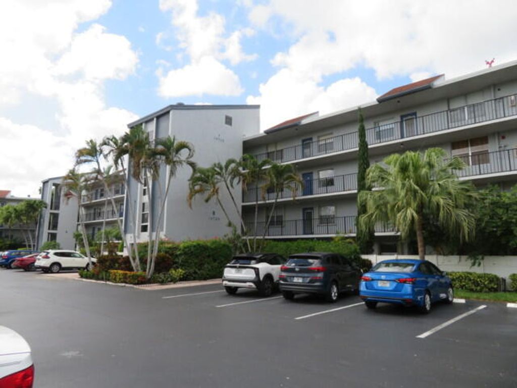 Photo of 14723 Cumberland Drive #3060, Delray Beach, FL 33446 (MLS # B26016485)