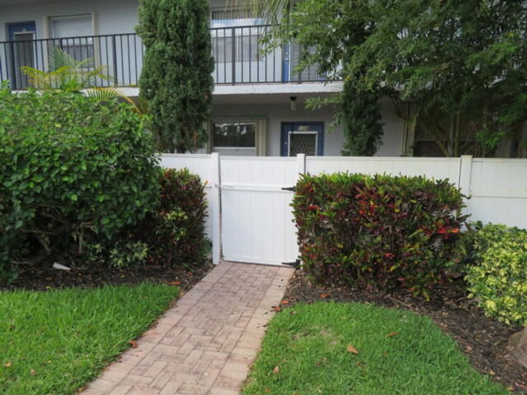 Photo of 14723 Cumberland Drive #3060, Delray Beach, FL 33446 (MLS # B26016485)