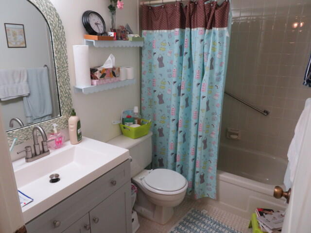 VILLAGES OF ORIOLE DEAUVILLE CONDO - Residential