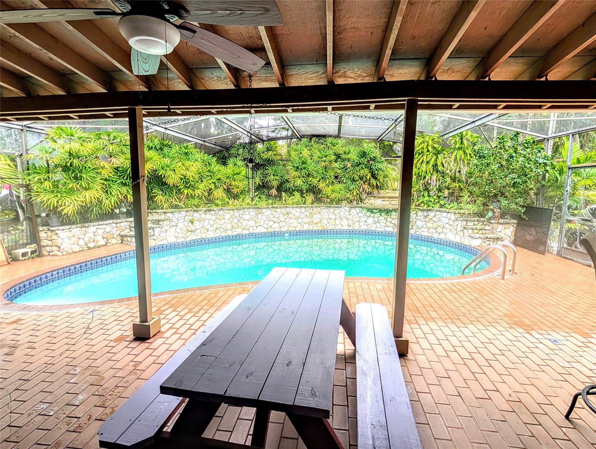 Country Club Estates Sec - Residential Lease