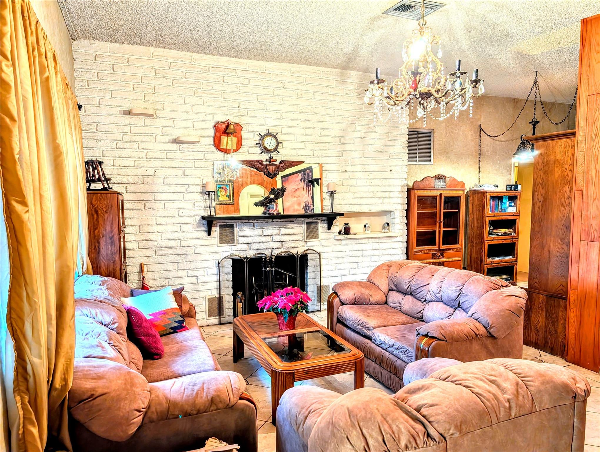 Country Club Estates Sec - Residential Lease