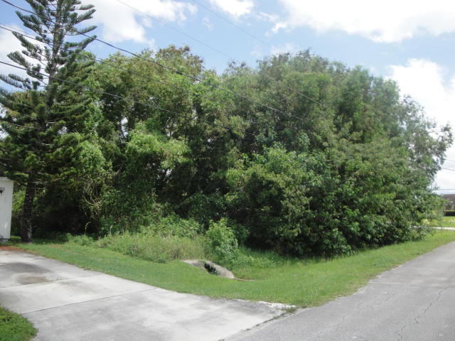 PORT ST LUCIE SECTION 40 - Land