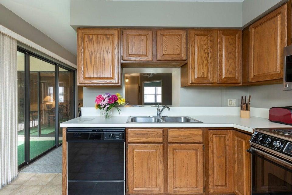 CLUBHOUSE COURT CONDO - Residential