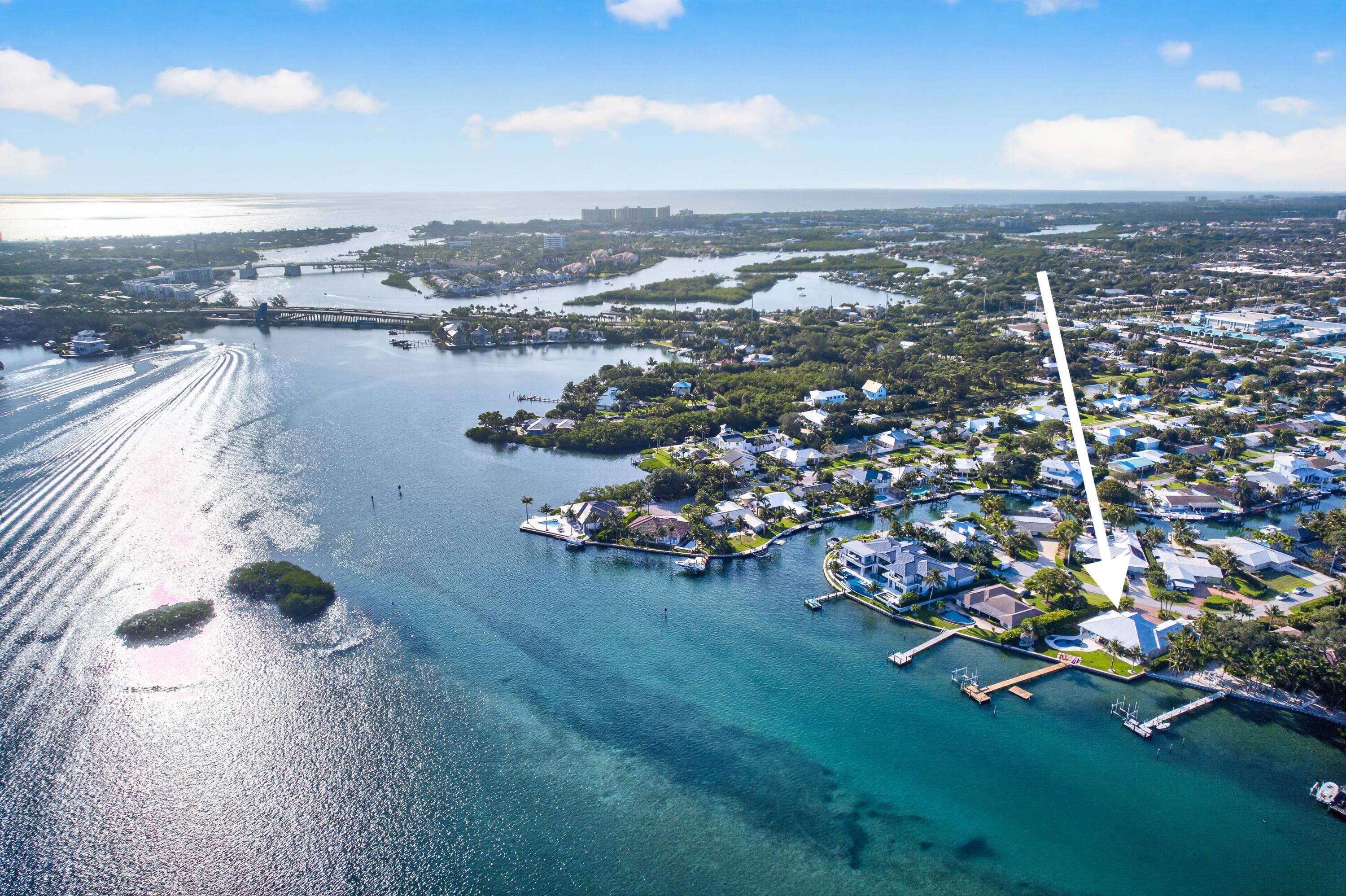 RIO VISTA OF ISLAND SHORES - Residential