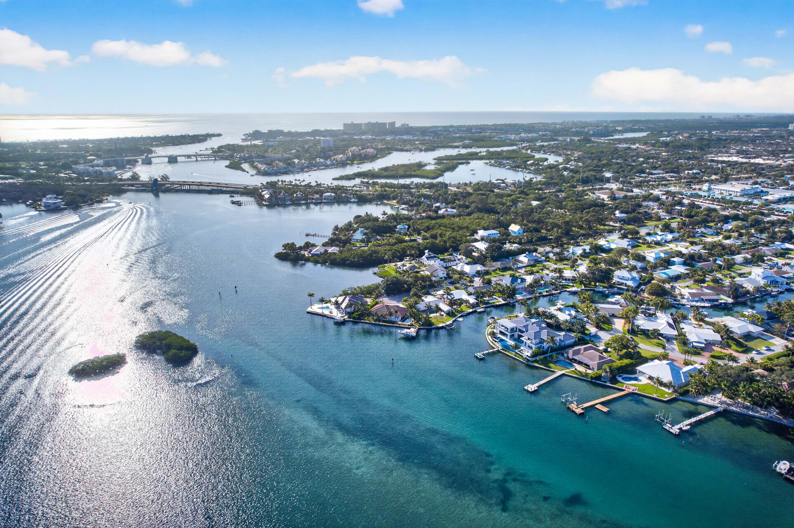 RIO VISTA OF ISLAND SHORES - Residential
