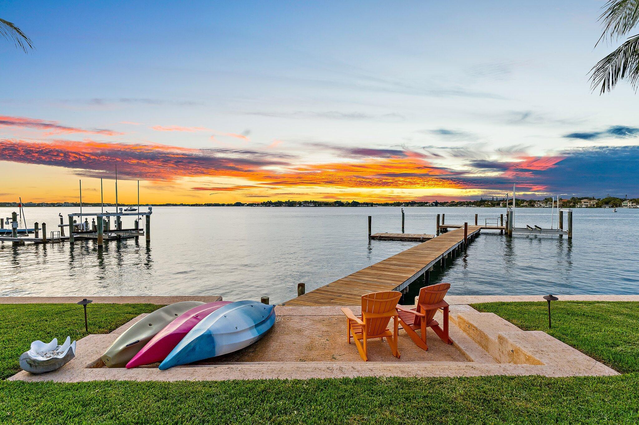 RIO VISTA OF ISLAND SHORES - Residential