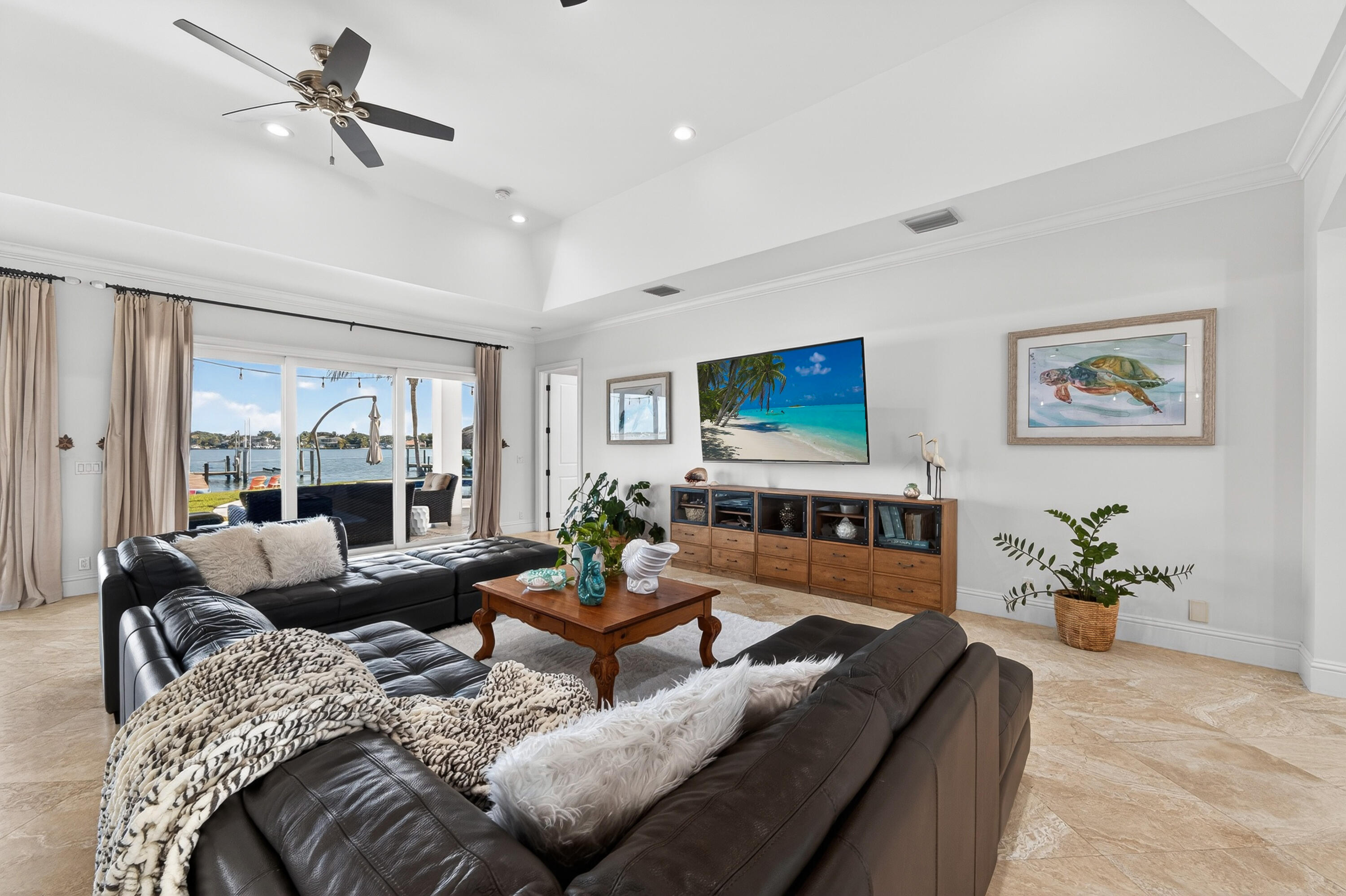RIO VISTA OF ISLAND SHORES - Residential